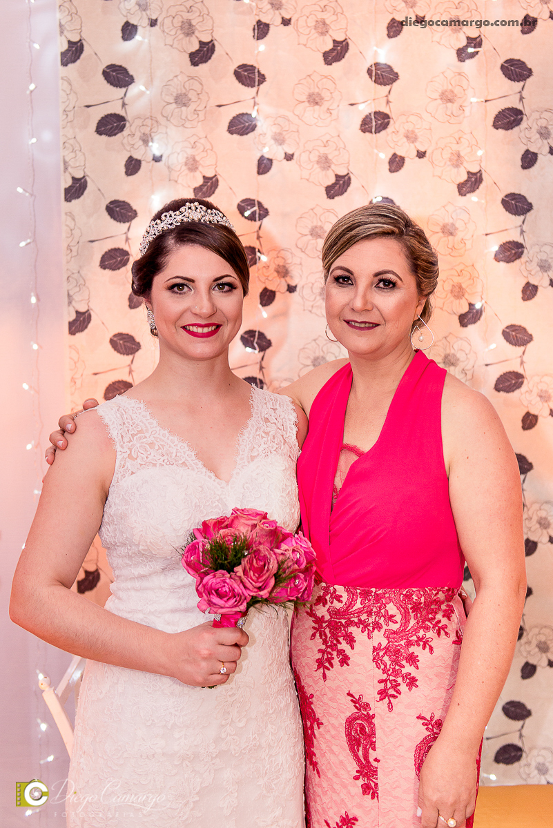 casamento, cacador, videira, fraiburgo, noiva, noivo, maquiagem, vestido, terno, catedral, bolo casamento, luagel, madrinhas, buque, 