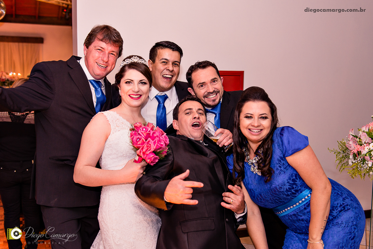 casamento, cacador, videira, fraiburgo, noiva, noivo, maquiagem, vestido, terno, catedral, bolo casamento, luagel, madrinhas, buque, 