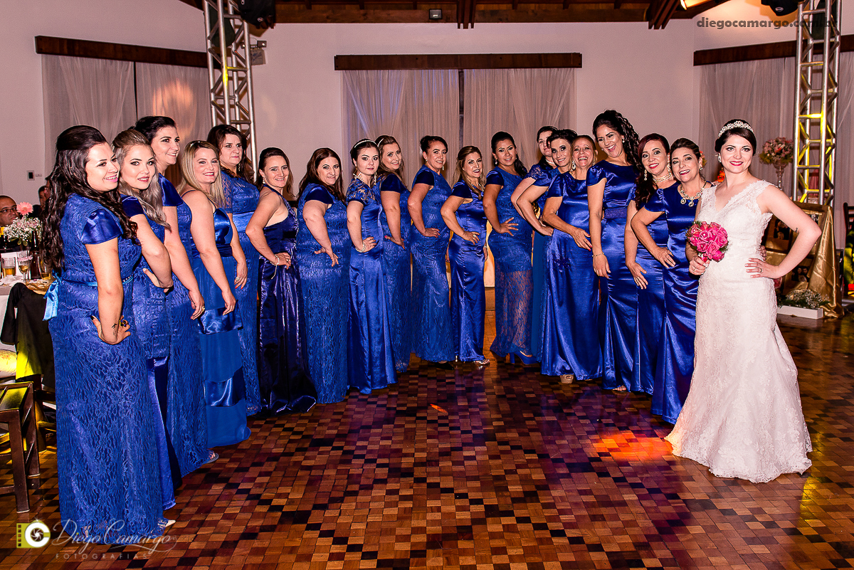 casamento, cacador, videira, fraiburgo, noiva, noivo, maquiagem, vestido, terno, catedral, bolo casamento, luagel, madrinhas, buque, 
