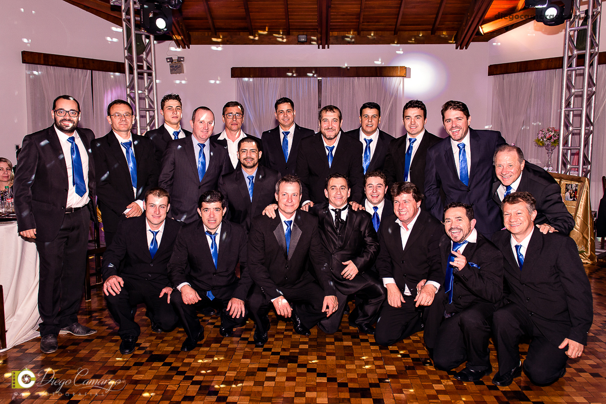 casamento, cacador, videira, fraiburgo, noiva, noivo, maquiagem, vestido, terno, catedral, bolo casamento, luagel, madrinhas, buque, 