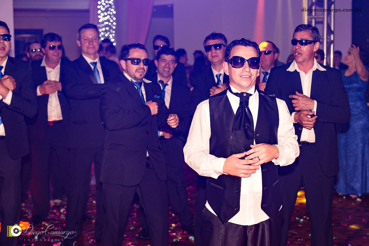 casamento, cacador, videira, fraiburgo, noiva, noivo, maquiagem, vestido, terno, catedral, bolo casamento, luagel, madrinhas, buque, 