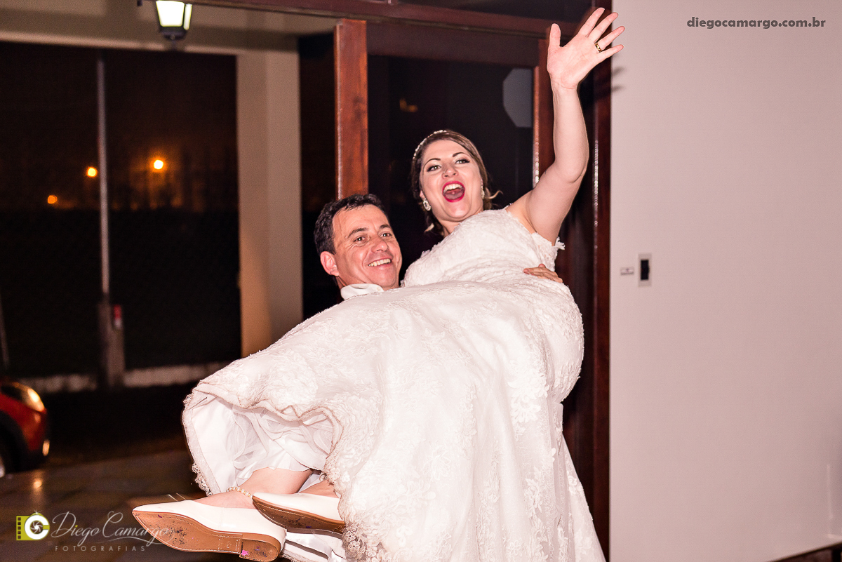 casamento, cacador, videira, fraiburgo, noiva, noivo, maquiagem, vestido, terno, catedral, bolo casamento, luagel, madrinhas, buque, 