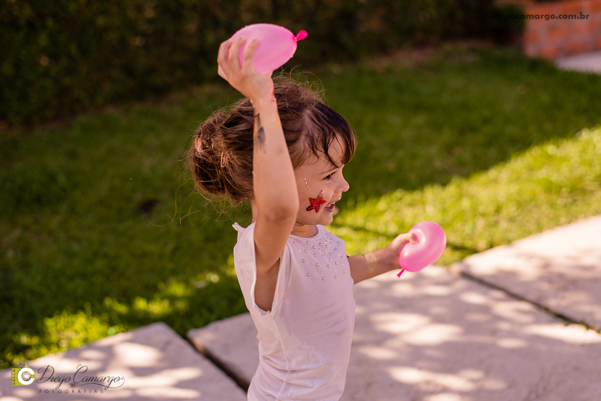 aniversario, maria clara, 4 anos, espuleto, cacador, decoração, festa, infantil, flores, led, doces, bolo, enfeites, brigadeiro, salgadinho, comida, maquiagem, pintura, fotografo, fotografia, fotografo em cacador, familia, amigos, brincadeira, diversão