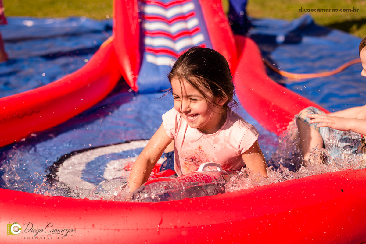 aniversario, maria clara, 4 anos, espuleto, cacador, decoração, festa, infantil, flores, led, doces, bolo, enfeites, brigadeiro, salgadinho, comida, maquiagem, pintura, fotografo, fotografia, fotografo em cacador, familia, amigos, brincadeira, diversão