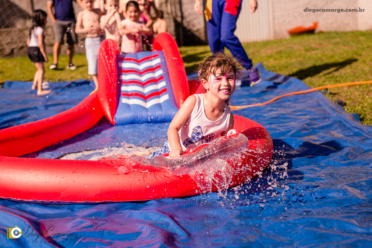 aniversario, maria clara, 4 anos, espuleto, cacador, decoração, festa, infantil, flores, led, doces, bolo, enfeites, brigadeiro, salgadinho, comida, maquiagem, pintura, fotografo, fotografia, fotografo em cacador, familia, amigos, brincadeira, diversão