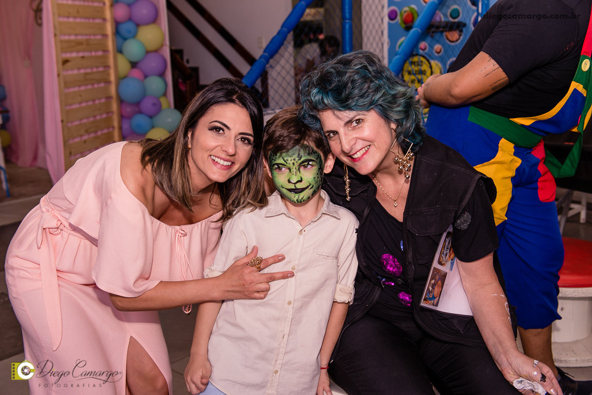 aniversario, maria clara, 4 anos, espuleto, cacador, decoração, festa, infantil, flores, led, doces, bolo, enfeites, brigadeiro, salgadinho, comida, maquiagem, pintura, fotografo, fotografia, fotografo em cacador, familia, amigos, brincadeira, diversão