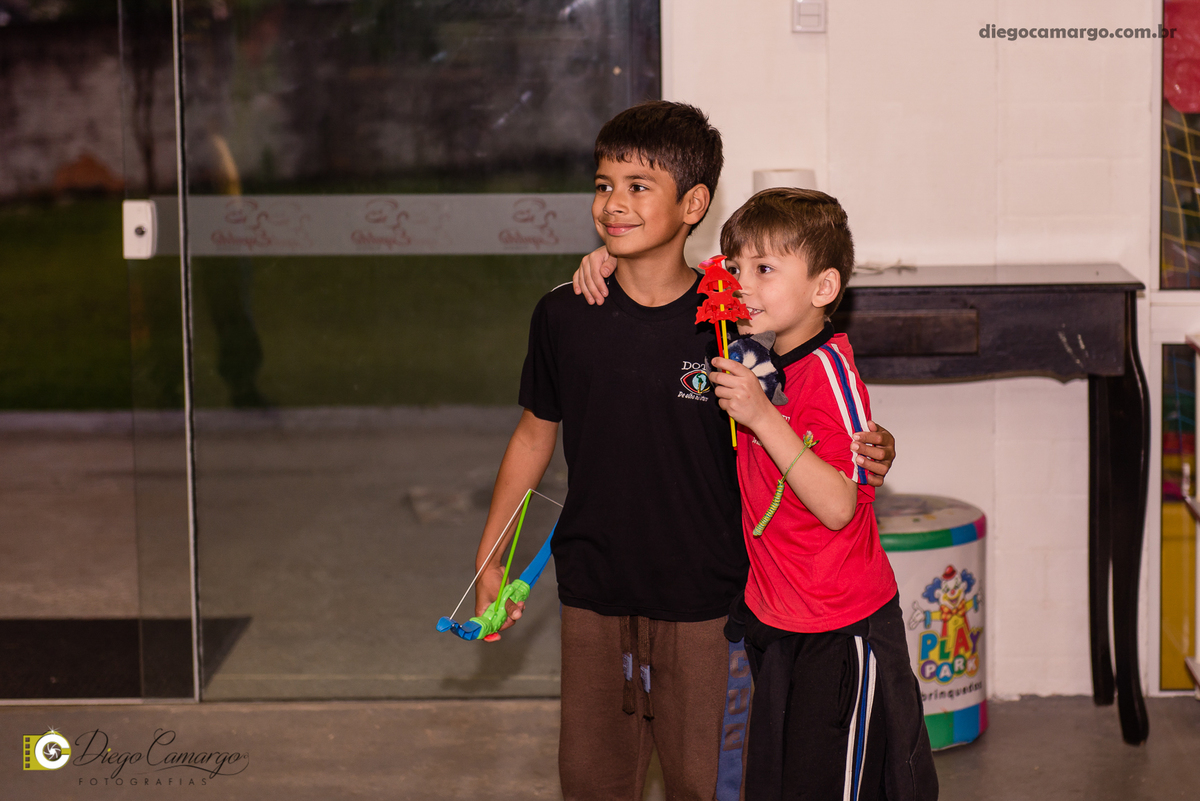 aniversario, espuleto, cacador, dinossauro, jurassic park, bolo, presente, docinho, salgado, brincadeira, ferias