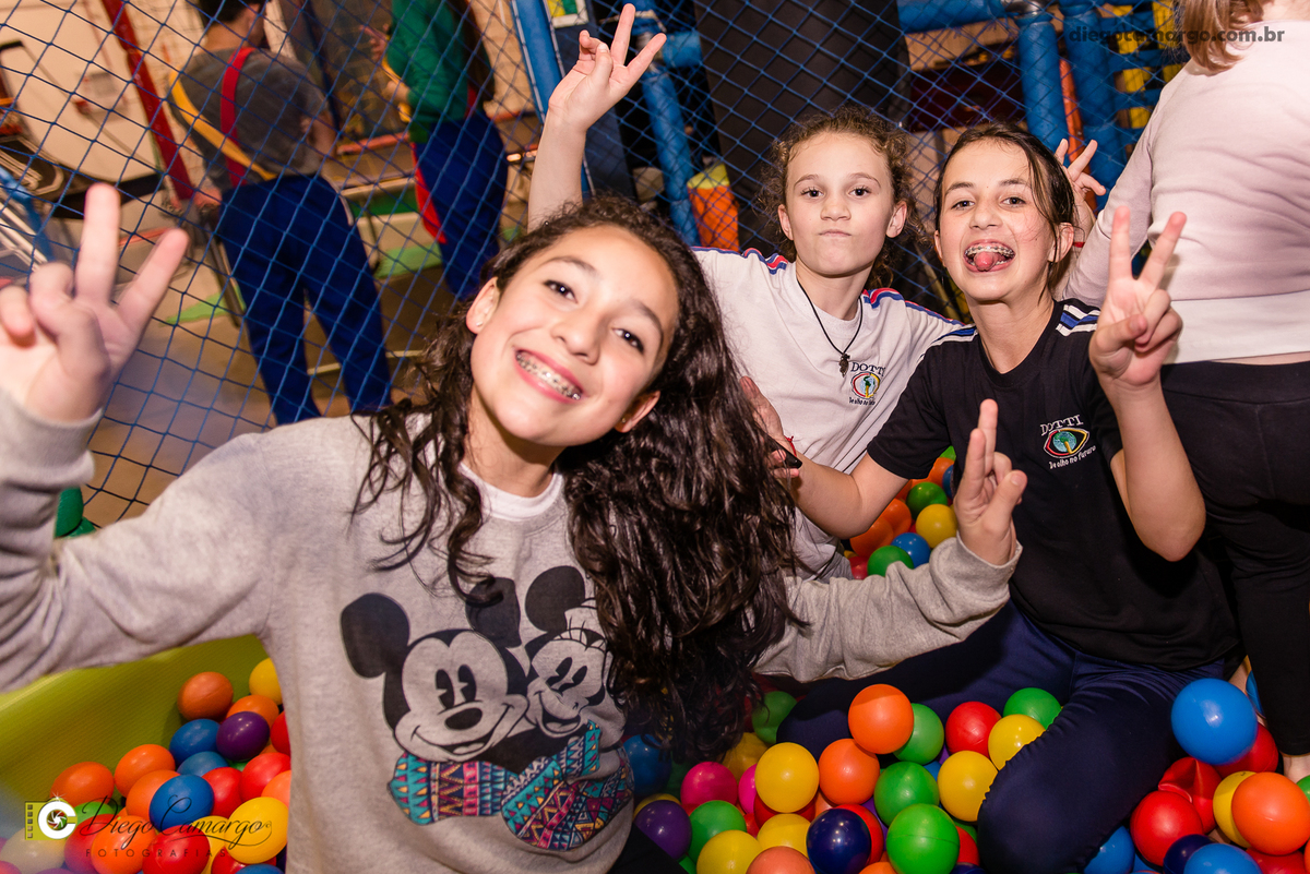 aniversario, espuleto, cacador, dinossauro, jurassic park, bolo, presente, docinho, salgado, brincadeira, ferias