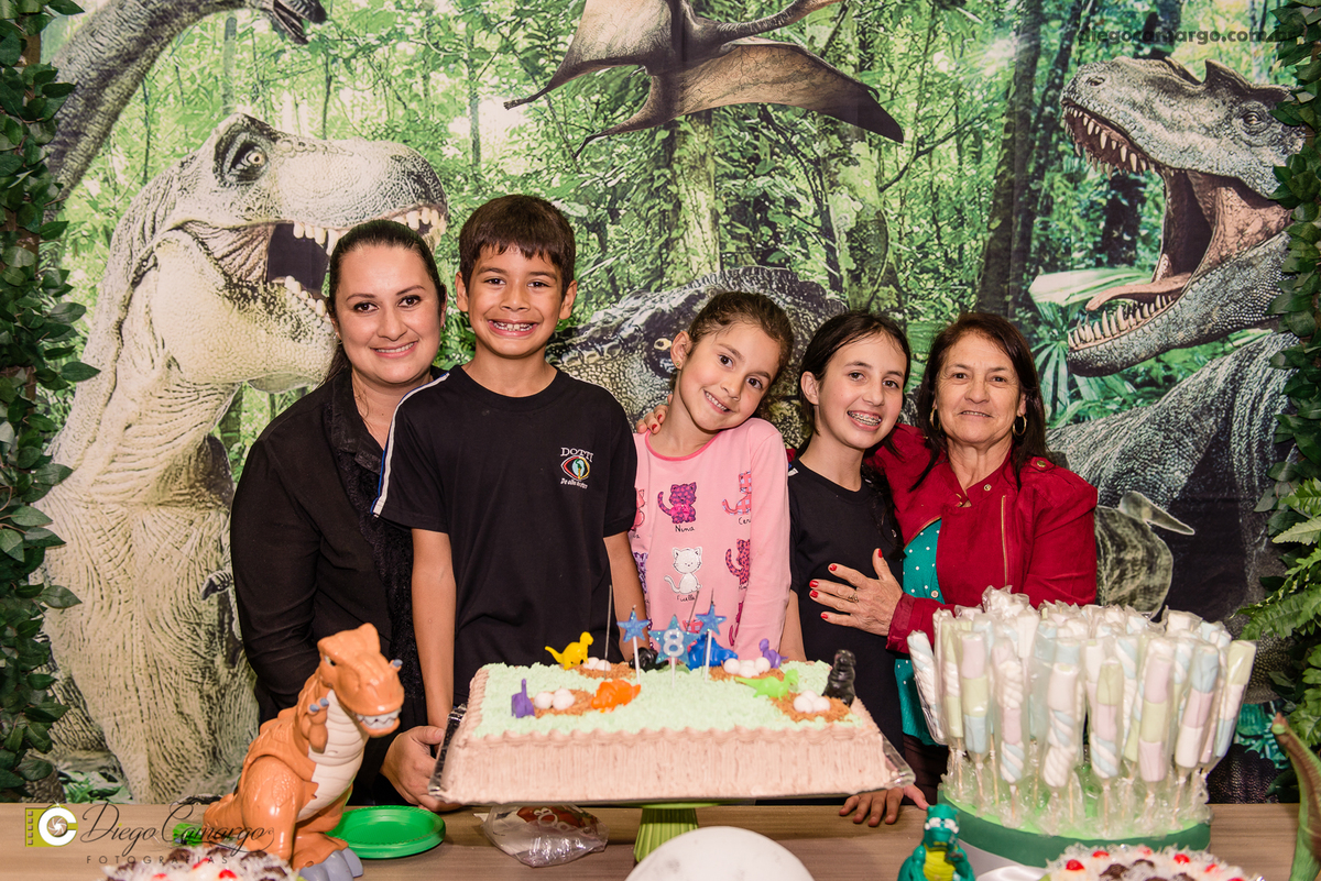 aniversario, espuleto, cacador, dinossauro, jurassic park, bolo, presente, docinho, salgado, brincadeira, feriasaniversario, espuleto, cacador, dinossauro, jurassic park, bolo, presente, docinho, salgado, brincadeira, ferias