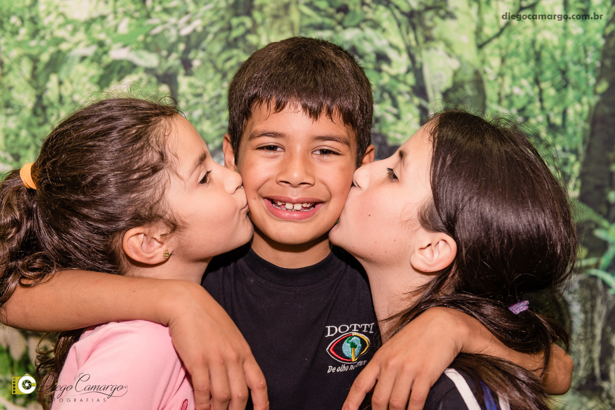 aniversario, espuleto, cacador, dinossauro, jurassic park, bolo, presente, docinho, salgado, brincadeira, ferias