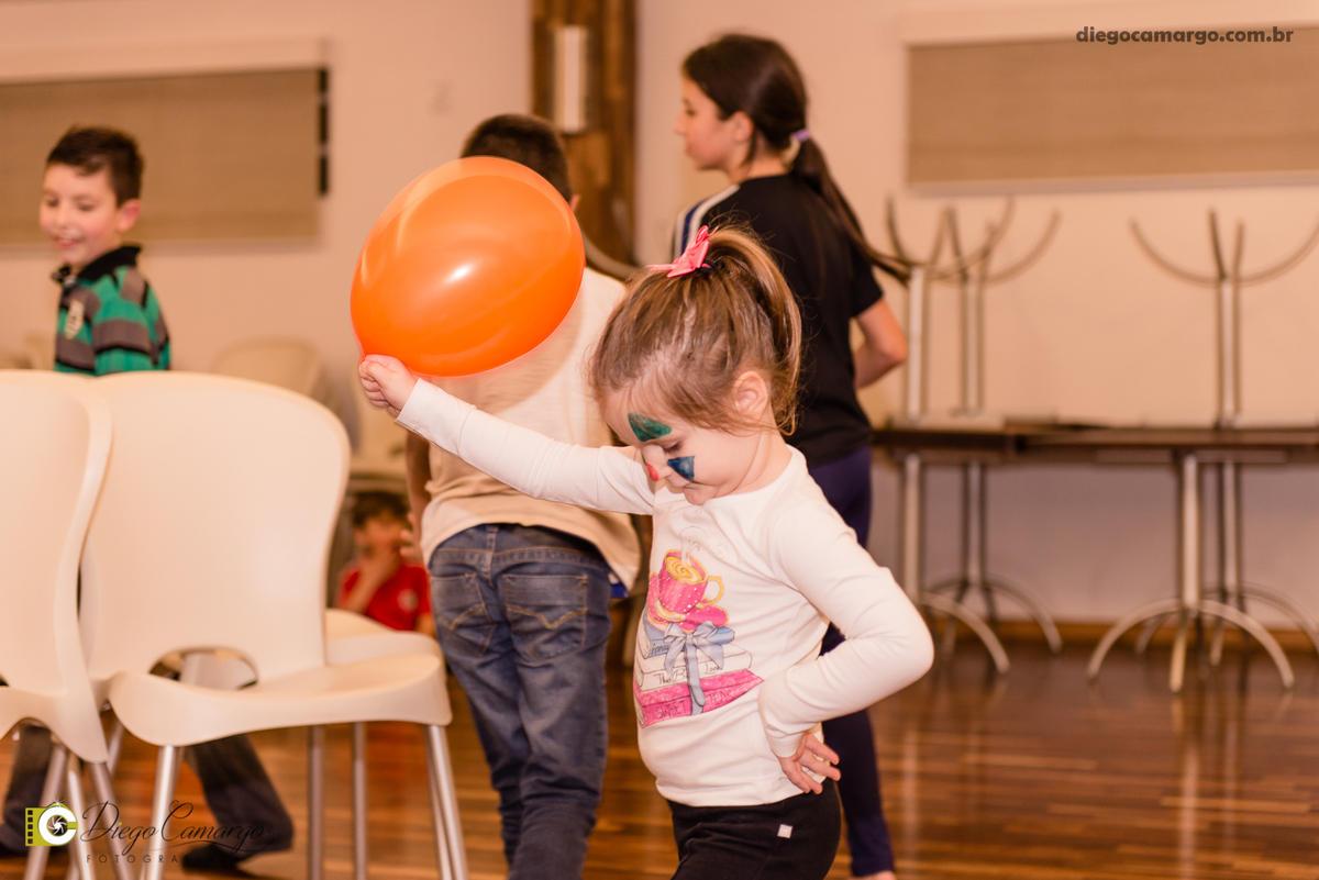 aniversario, espuleto, cacador, dinossauro, jurassic park, bolo, presente, docinho, salgado, brincadeira, ferias