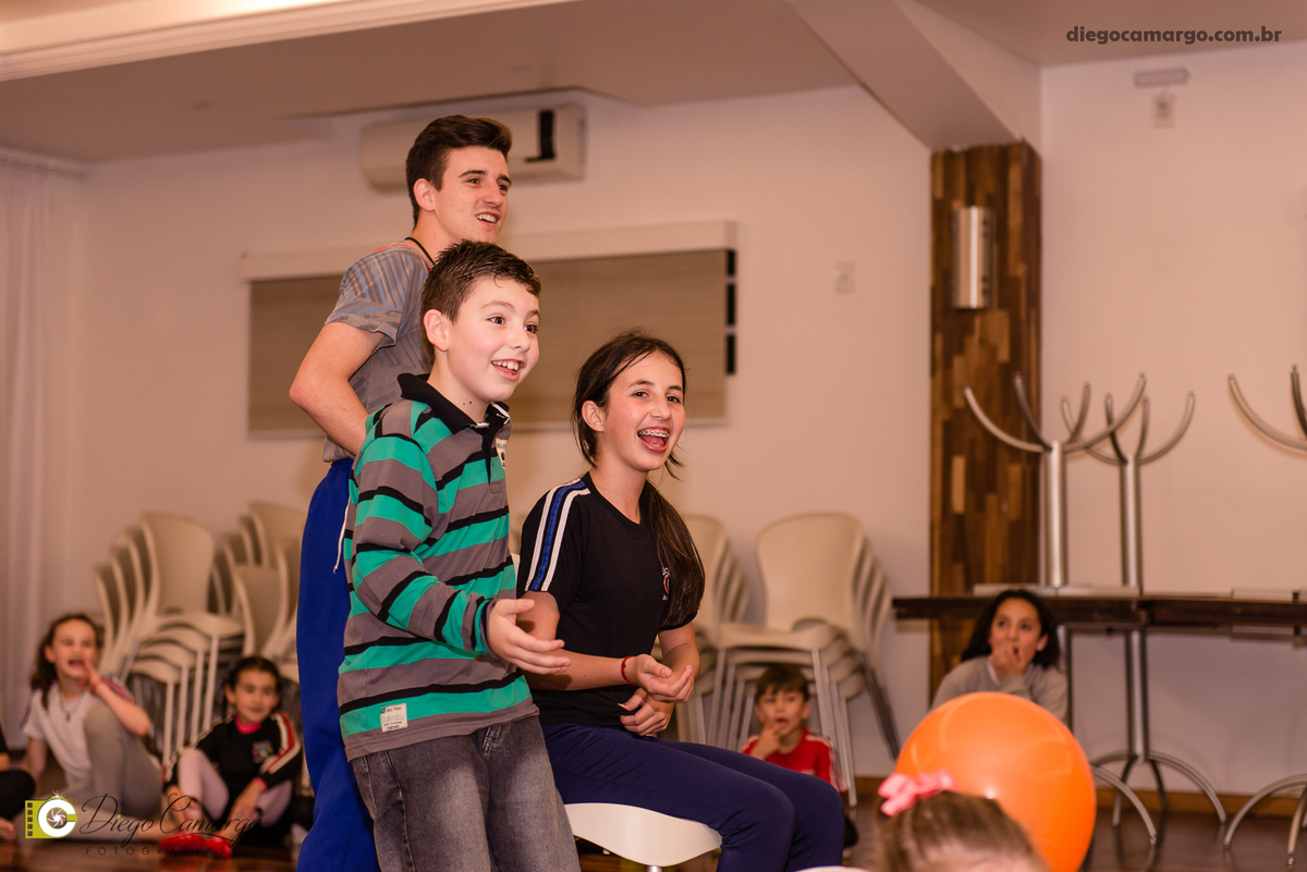 aniversario, espuleto, cacador, dinossauro, jurassic park, bolo, presente, docinho, salgado, brincadeira, ferias