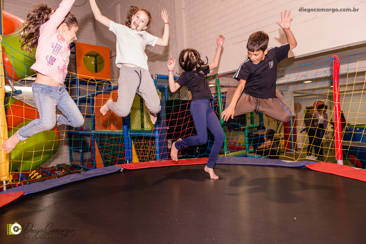 aniversario, espuleto, cacador, dinossauro, jurassic park, bolo, presente, docinho, salgado, brincadeira, ferias