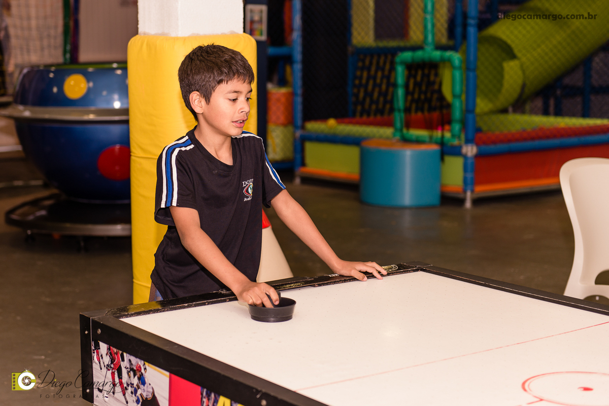 aniversario, espuleto, cacador, dinossauro, jurassic park, bolo, presente, docinho, salgado, brincadeira, ferias