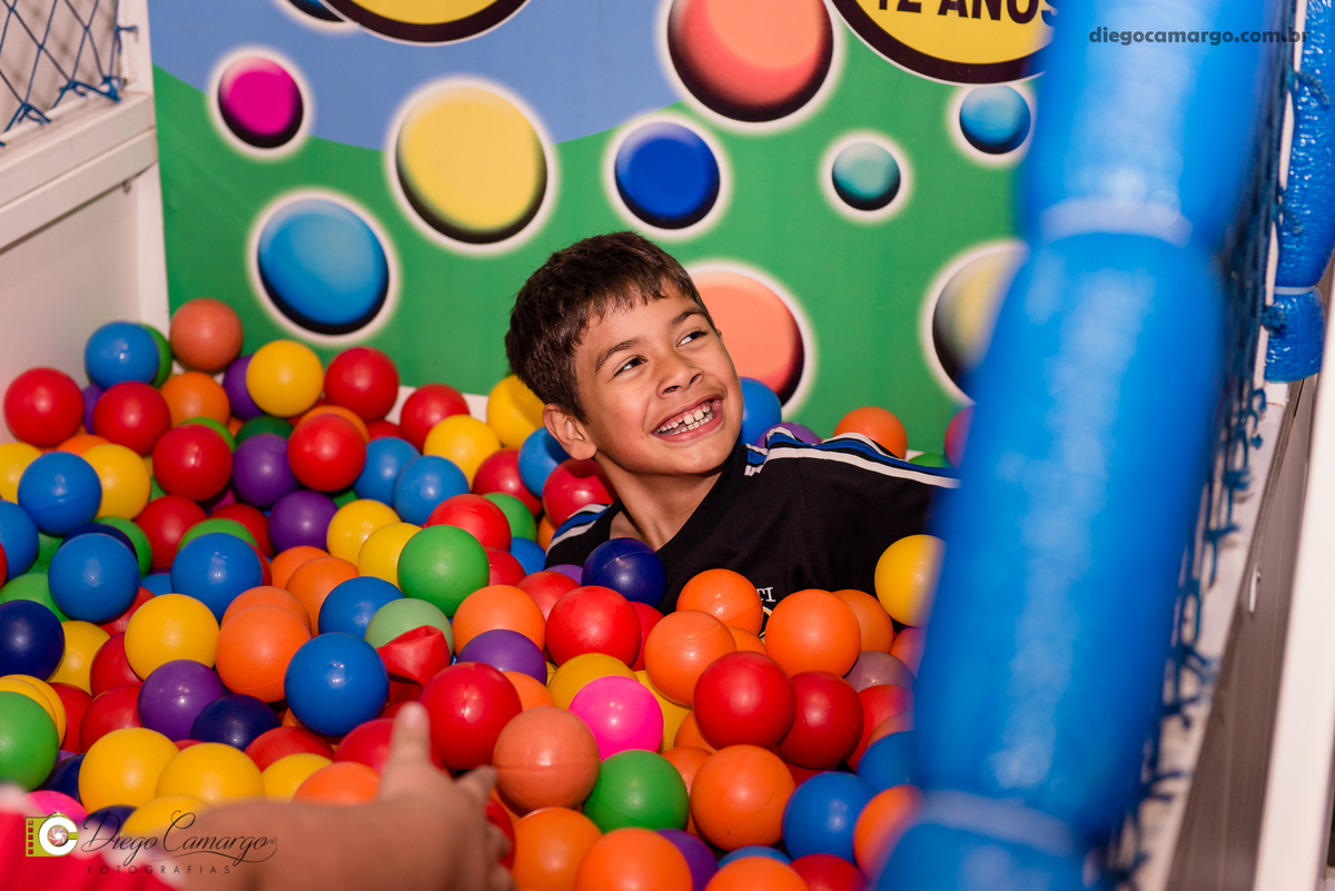 aniversario, espuleto, cacador, dinossauro, jurassic park, bolo, presente, docinho, salgado, brincadeira, ferias