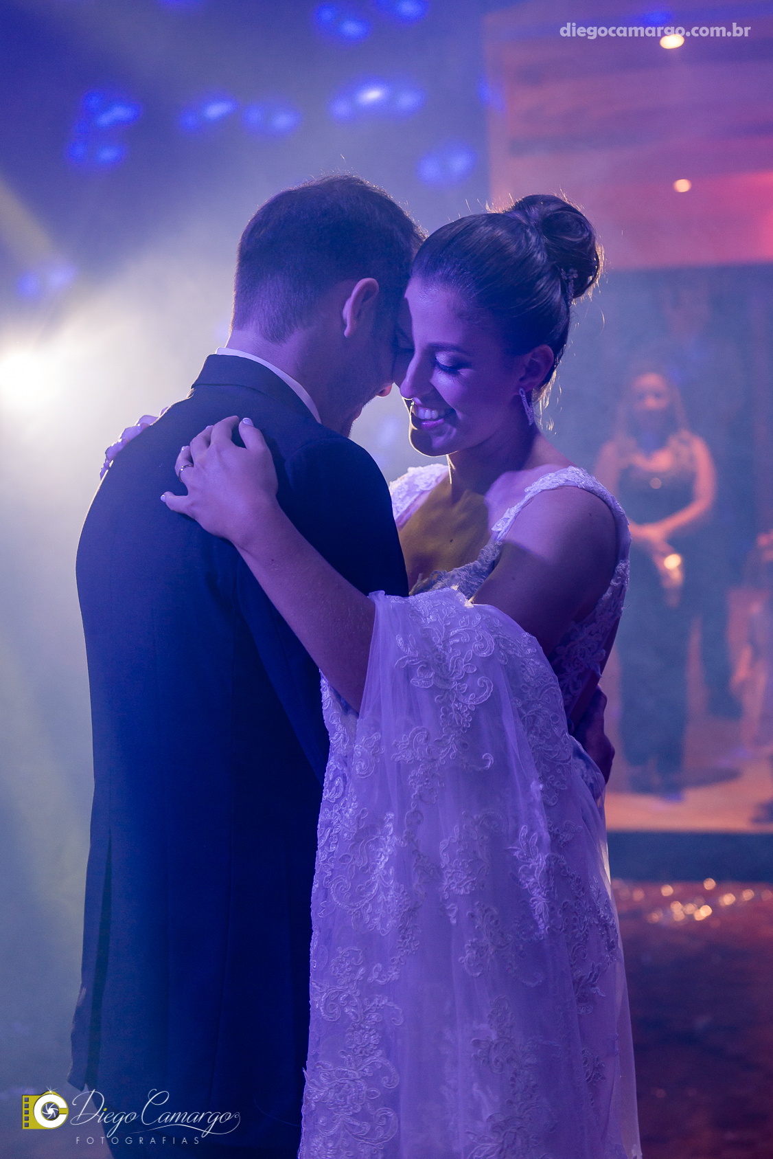 casamento, noivo, pai do noivo, terno, sapato, cinto, vestido, noiva, mae da noiva, brinco, anel, cabelo, maquiagem, salão de beleza, cabeleireiro, flor, buque, rosa, madrinha, ensaio, festa, fotografo, fotografia, caçador, igreja, catedral sao francisco