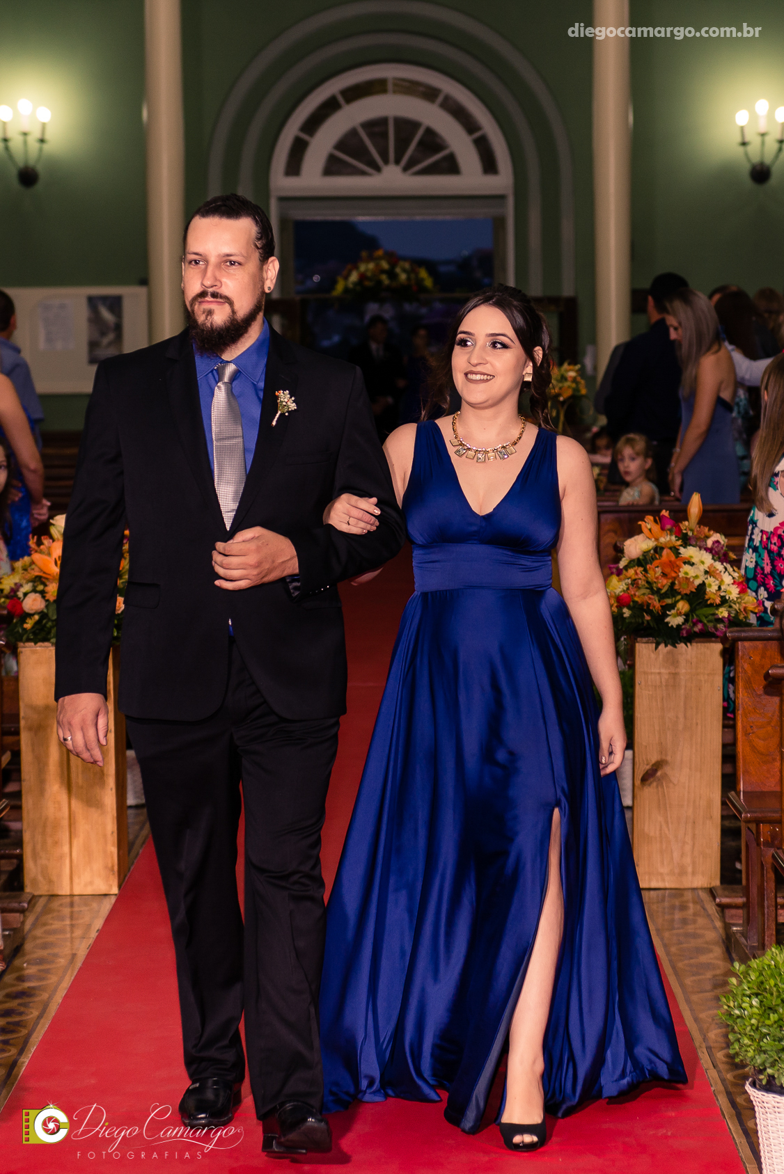 casamento, noivo, pai do noivo, terno, sapato, cinto, vestido, noiva, mae da noiva, brinco, anel, cabelo, maquiagem, salão de beleza, cabeleireiro, flor, buque, rosa, madrinha, ensaio, festa, fotografo, fotografia, caçador, igreja, catedral sao francisco