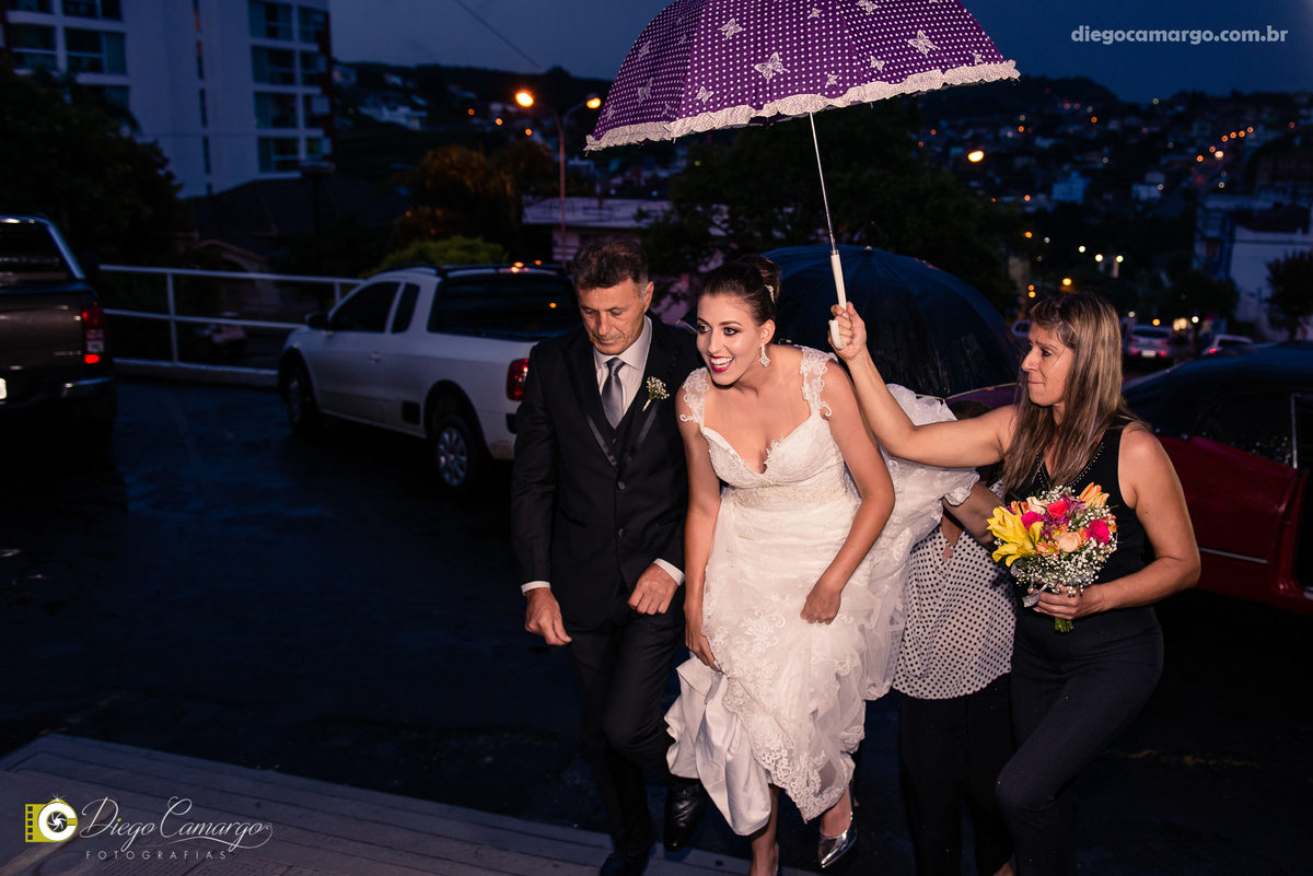 casamento, noivo, pai do noivo, terno, sapato, cinto, vestido, noiva, mae da noiva, brinco, anel, cabelo, maquiagem, salão de beleza, cabeleireiro, flor, buque, rosa, madrinha, ensaio, festa, fotografo, fotografia, caçador, igreja, catedral sao francisco