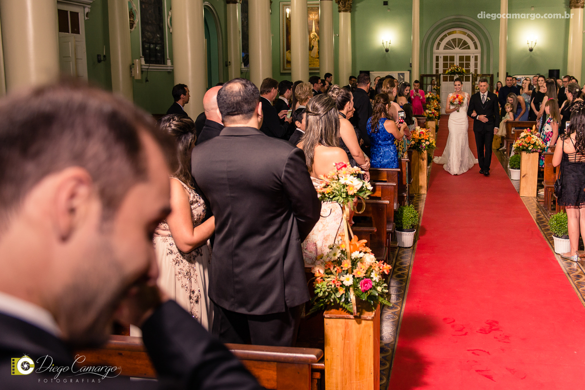 casamento, noivo, pai do noivo, terno, sapato, cinto, vestido, noiva, mae da noiva, brinco, anel, cabelo, maquiagem, salão de beleza, cabeleireiro, flor, buque, rosa, madrinha, ensaio, festa, fotografo, fotografia, caçador, igreja, catedral sao francisco
