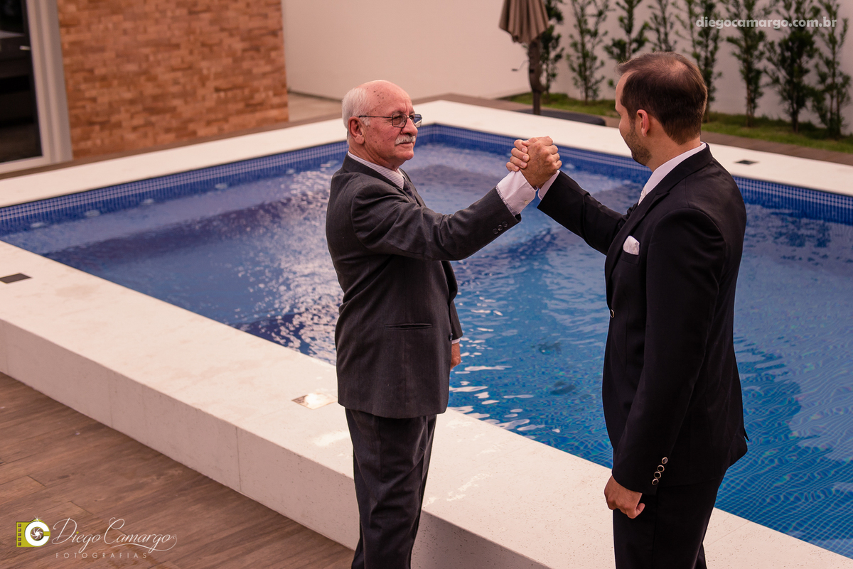 casamento, noivo, pai do noivo, terno, sapato, cinto, vestido, noiva, mae da noiva, brinco, anel, cabelo, maquiagem, salão de beleza, cabeleireiro, flor, buque, rosa, madrinha, ensaio, festa, fotografo, fotografia, caçador, igreja, catedral sao francisco