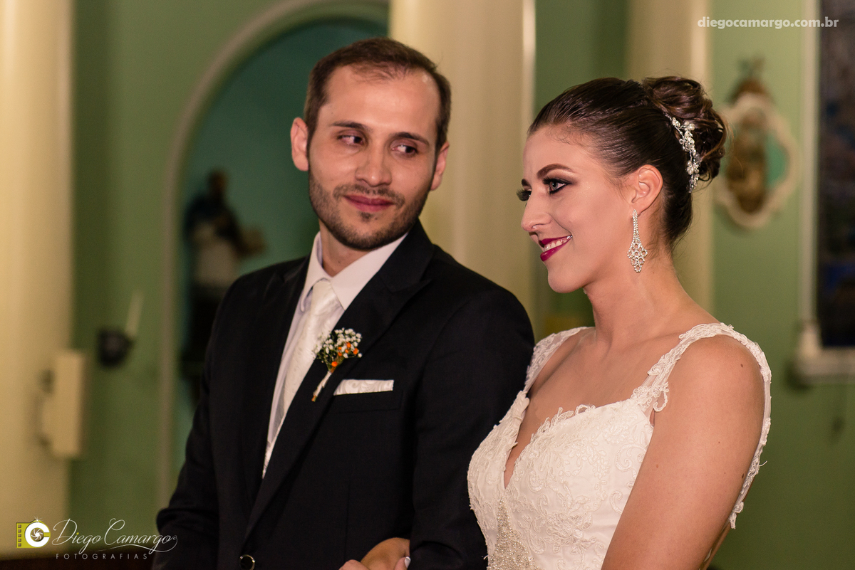 casamento, noivo, pai do noivo, terno, sapato, cinto, vestido, noiva, mae da noiva, brinco, anel, cabelo, maquiagem, salão de beleza, cabeleireiro, flor, buque, rosa, madrinha, ensaio, festa, fotografo, fotografia, caçador, igreja, catedral sao francisco