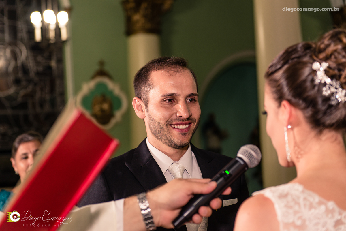 casamento, noivo, pai do noivo, terno, sapato, cinto, vestido, noiva, mae da noiva, brinco, anel, cabelo, maquiagem, salão de beleza, cabeleireiro, flor, buque, rosa, madrinha, ensaio, festa, fotografo, fotografia, caçador, igreja, catedral sao francisco