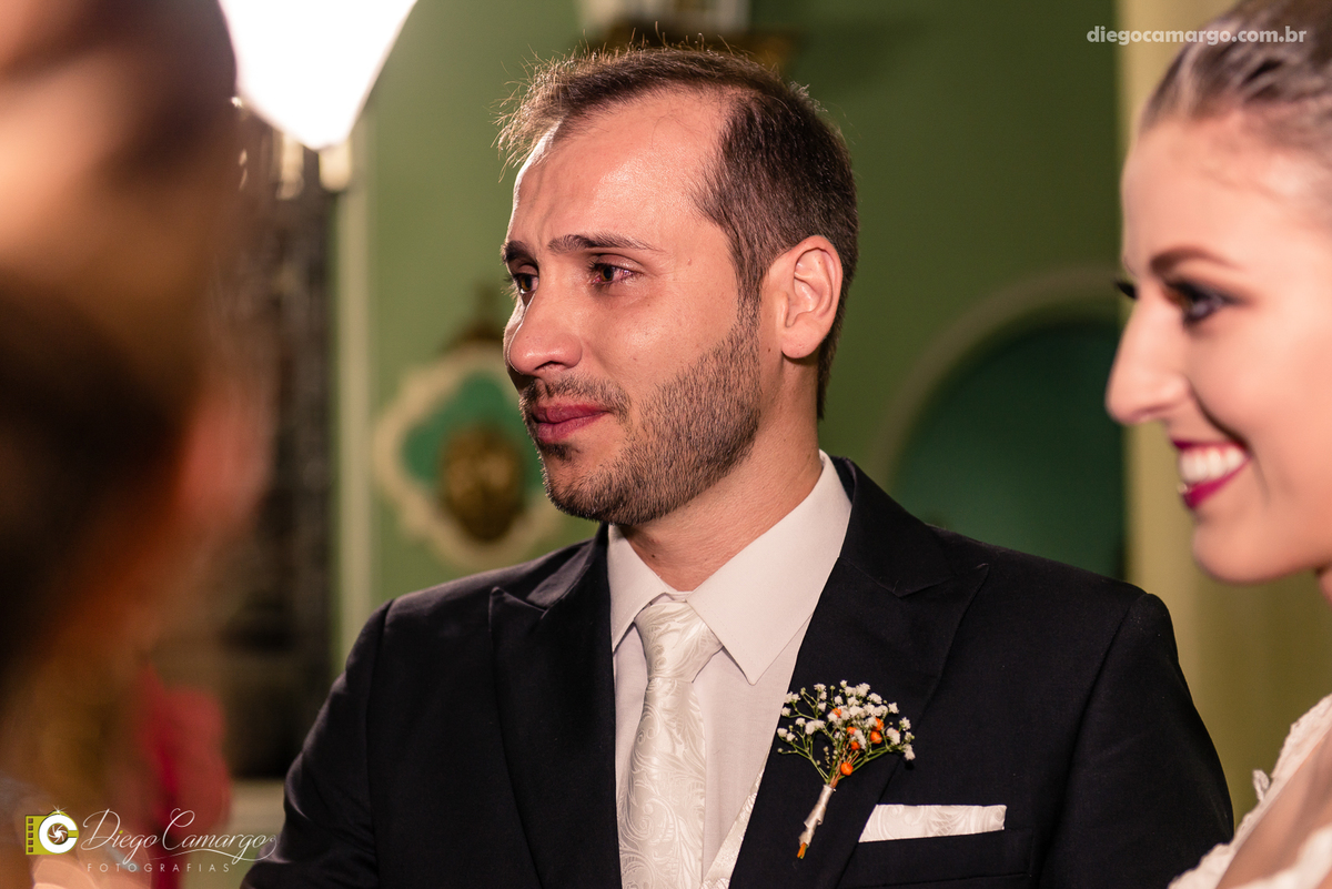 casamento, noivo, pai do noivo, terno, sapato, cinto, vestido, noiva, mae da noiva, brinco, anel, cabelo, maquiagem, salão de beleza, cabeleireiro, flor, buque, rosa, madrinha, ensaio, festa, fotografo, fotografia, caçador, igreja, catedral sao francisco