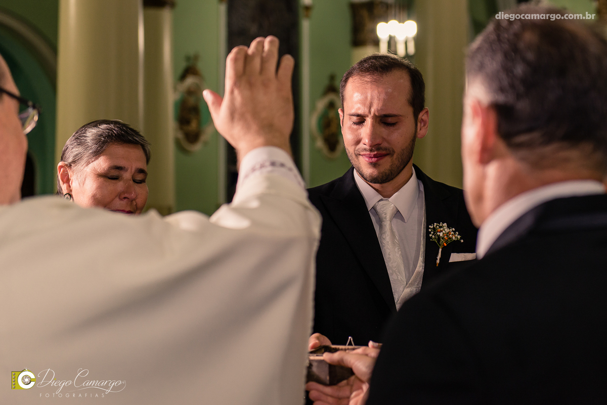casamento, noivo, pai do noivo, terno, sapato, cinto, vestido, noiva, mae da noiva, brinco, anel, cabelo, maquiagem, salão de beleza, cabeleireiro, flor, buque, rosa, madrinha, ensaio, festa, fotografo, fotografia, caçador, igreja, catedral sao francisco