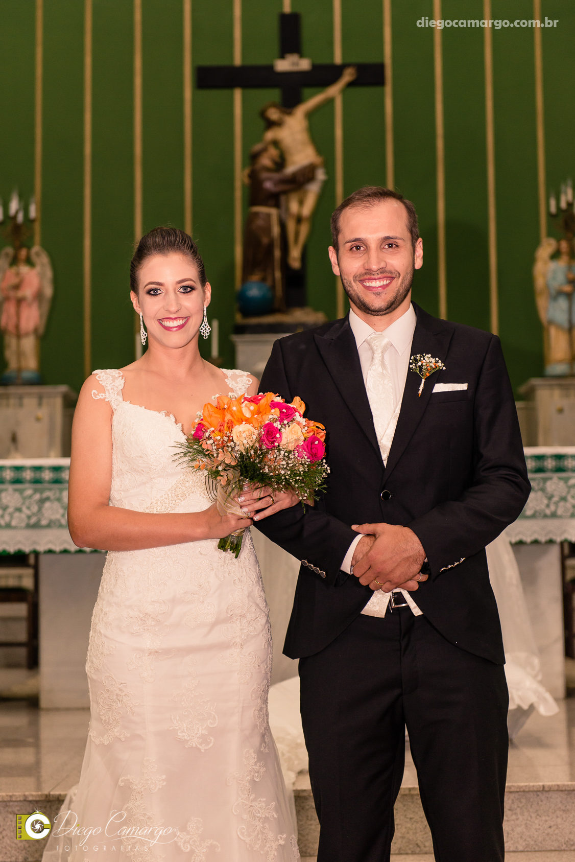 casamento, noivo, pai do noivo, terno, sapato, cinto, vestido, noiva, mae da noiva, brinco, anel, cabelo, maquiagem, salão de beleza, cabeleireiro, flor, buque, rosa, madrinha, ensaio, festa, fotografo, fotografia, caçador, igreja, catedral sao francisco