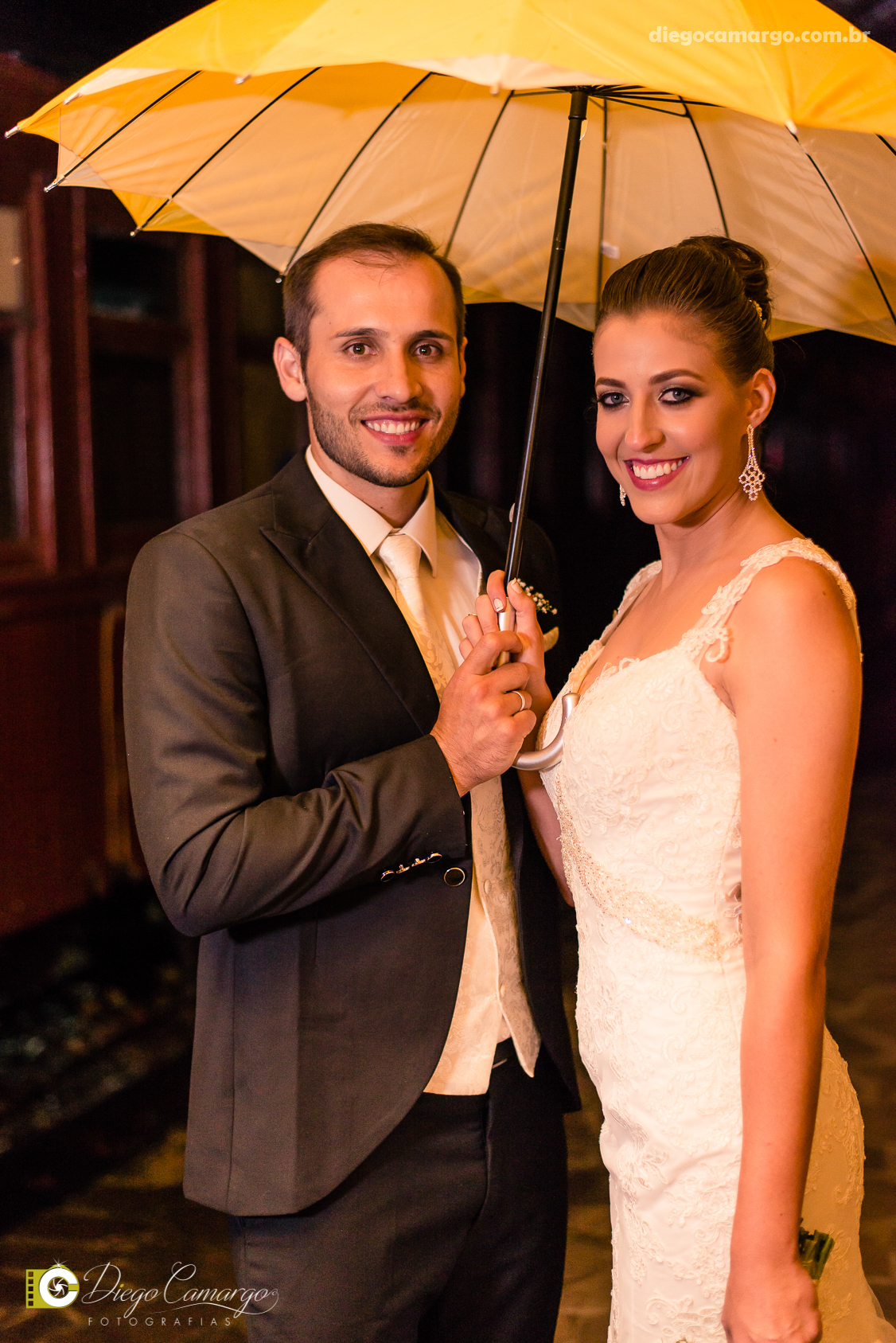 casamento, noivo, pai do noivo, terno, sapato, cinto, vestido, noiva, mae da noiva, brinco, anel, cabelo, maquiagem, salão de beleza, cabeleireiro, flor, buque, rosa, madrinha, ensaio, festa, fotografo, fotografia, caçador, igreja, catedral sao francisco