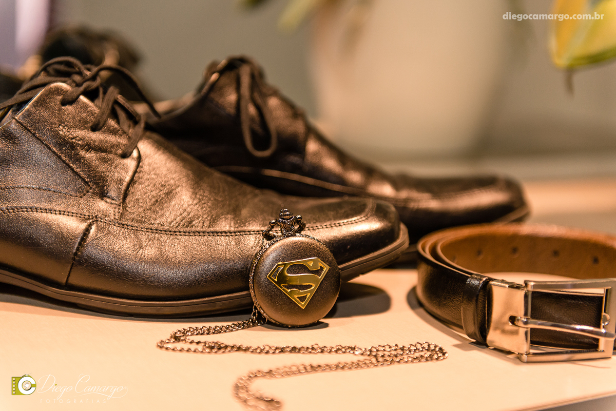 casamento, noivo, pai do noivo, terno, sapato, cinto, vestido, noiva, mae da noiva, brinco, anel, cabelo, maquiagem, salão de beleza, cabeleireiro, flor, buque, rosa, madrinha, ensaio, festa, fotografo, fotografia, caçador, igreja, catedral sao francisco