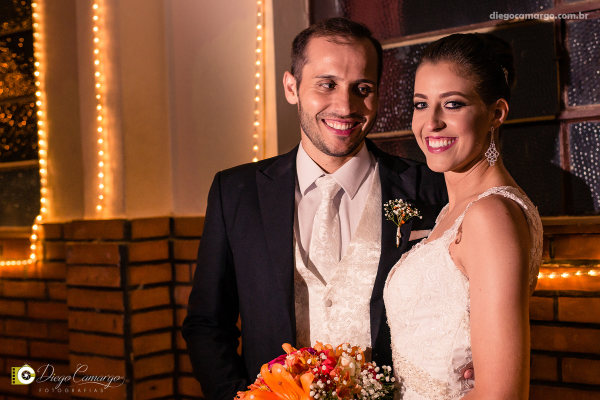 casamento, noivo, pai do noivo, terno, sapato, cinto, vestido, noiva, mae da noiva, brinco, anel, cabelo, maquiagem, salão de beleza, cabeleireiro, flor, buque, rosa, madrinha, ensaio, festa, fotografo, fotografia, caçador, igreja, catedral sao francisco