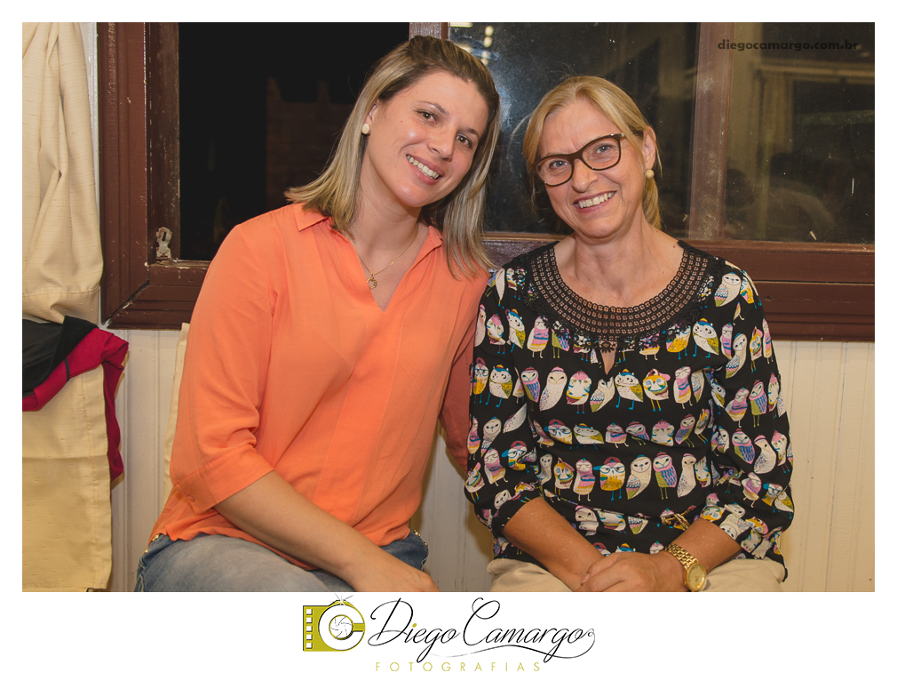 Bem Vindo à Pizzaria da Clara Helena!!!  Foi desta forma que os convidados foram recebidos na festa de comemoração ao Primeiro aninho de vida da Clara Helena. Familiares e amigos se reuniram na Sede Social da Adami S/A para comemorar 