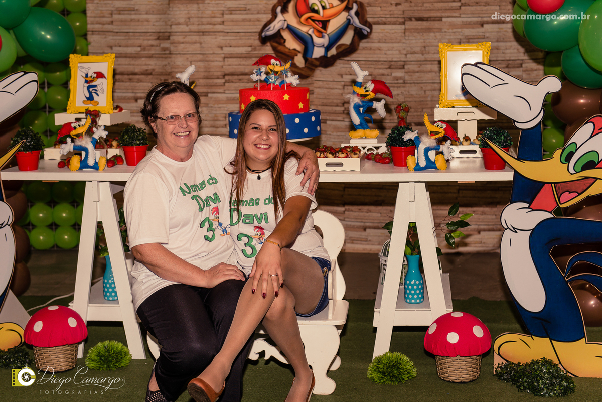 aniversario, quiosque scolaro, cacador, pica pau, linha cara, bolo, presente, docinho, salgado, brincadeira, ferias, festa, criança, pula pula, brigadeiro, decoração, escorrega, mágico