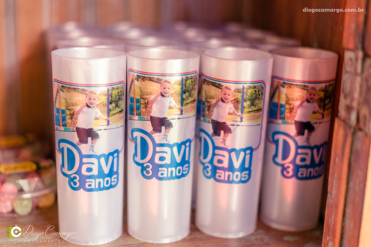 aniversario, quiosque scolaro, cacador, pica pau, linha cara, bolo, presente, docinho, salgado, brincadeira, ferias, festa, criança, pula pula, brigadeiro, decoração, escorrega, mágico