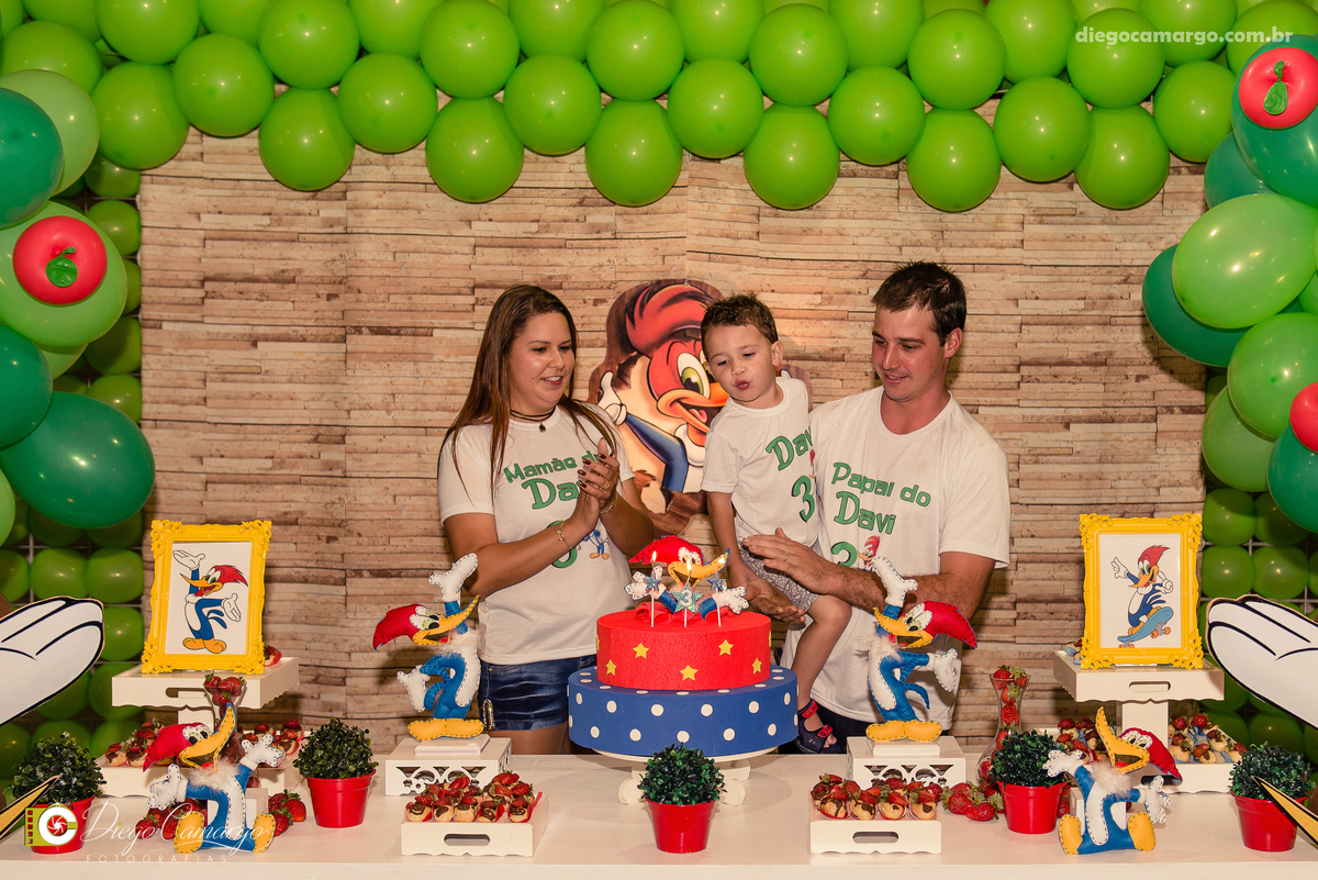 aniversario, quiosque scolaro, cacador, pica pau, linha cara, bolo, presente, docinho, salgado, brincadeira, ferias, festa, criança, pula pula, brigadeiro, decoração, escorrega, mágico