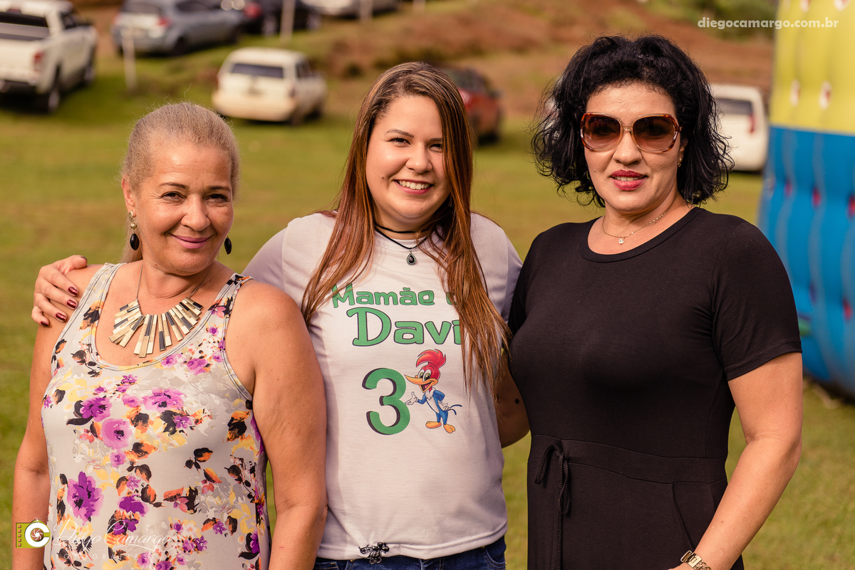 aniversario, quiosque scolaro, cacador, pica pau, linha cara, bolo, presente, docinho, salgado, brincadeira, ferias, festa, criança, pula pula, brigadeiro, decoração, escorrega, mágico