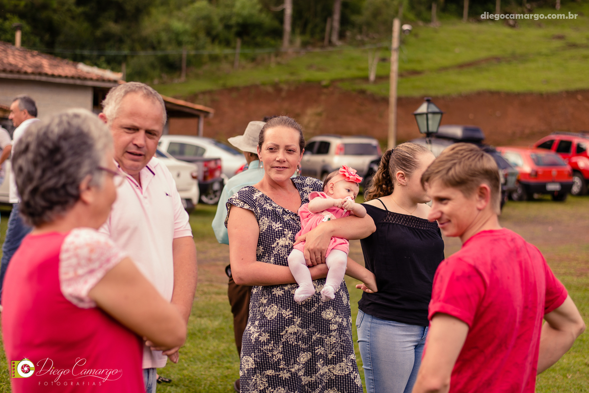aniversario, quiosque scolaro, cacador, pica pau, linha cara, bolo, presente, docinho, salgado, brincadeira, ferias, festa, criança, pula pula, brigadeiro, decoração, escorrega, mágico