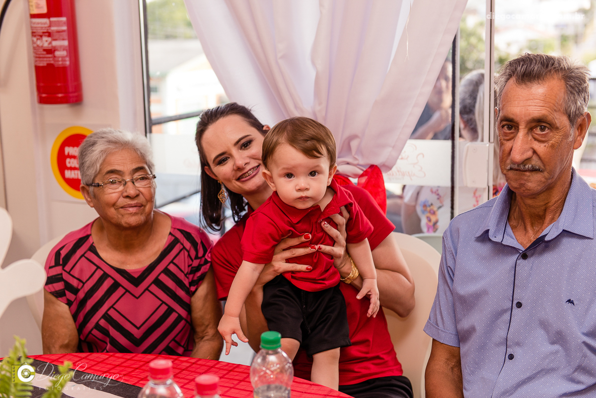 aniversario, festa infantil, bebe, 1 ano, brincadeira, doce, salgadinho, bolo, decoração, brinquedo, espuleto, juce decoracao, familia