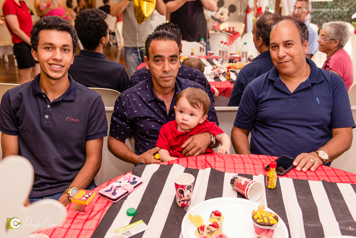 aniversario, festa infantil, bebe, 1 ano, brincadeira, doce, salgadinho, bolo, decoração, brinquedo, espuleto, juce decoracao, familia