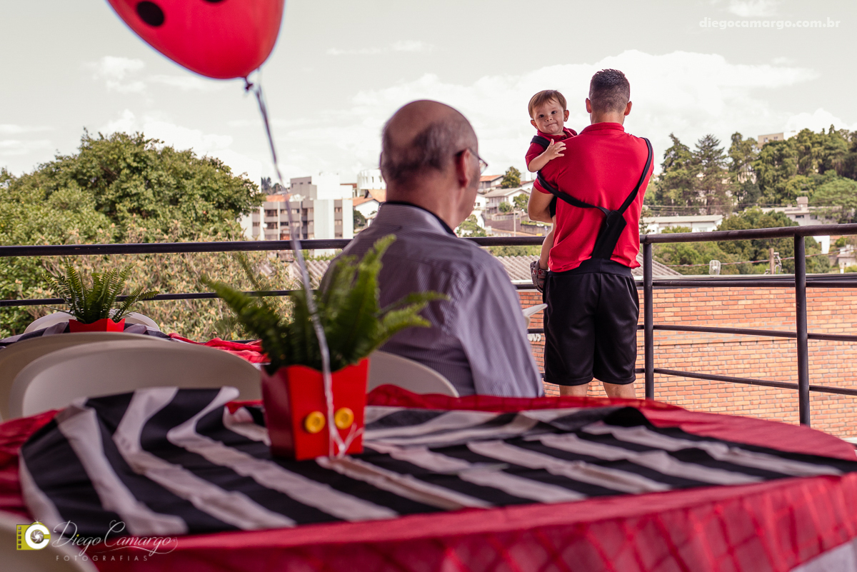 aniversario, festa infantil, bebe, 1 ano, brincadeira, doce, salgadinho, bolo, decoração, brinquedo, espuleto, juce decoracao, familia