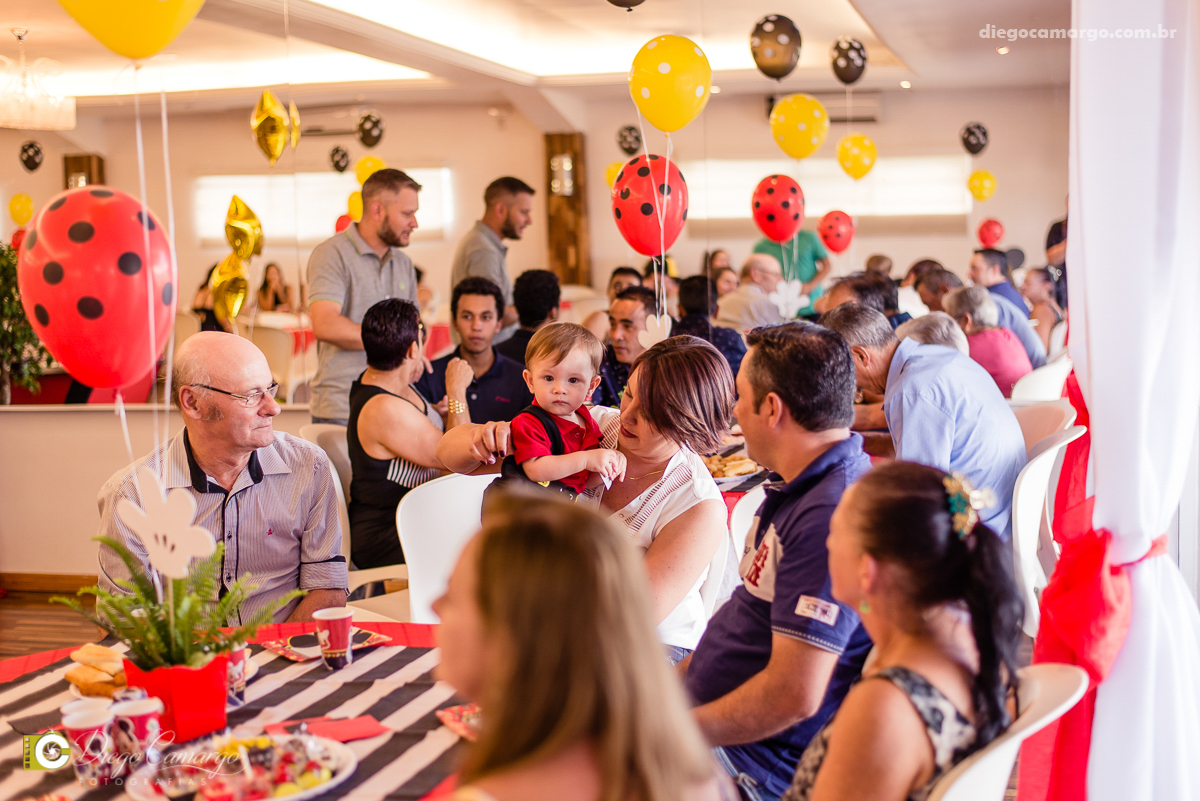 aniversario, festa infantil, bebe, 1 ano, brincadeira, doce, salgadinho, bolo, decoração, brinquedo, espuleto, juce decoracao, familia