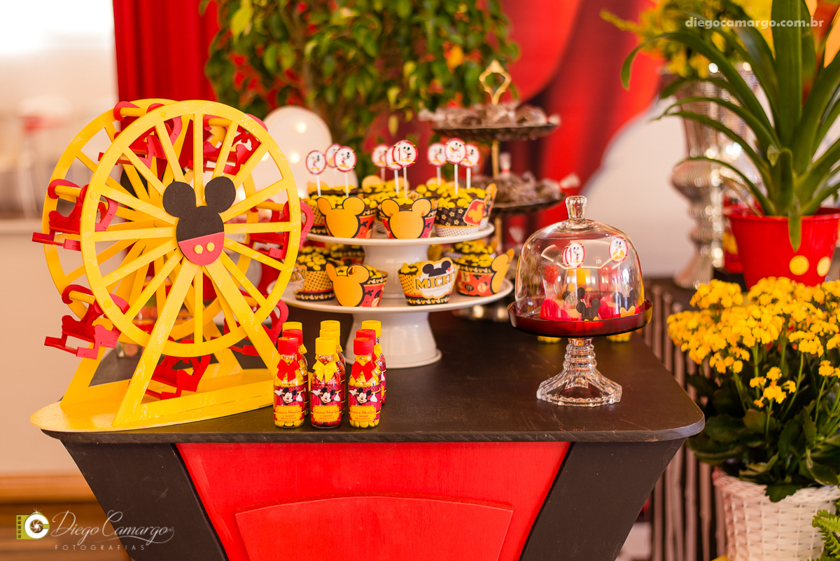 aniversario, festa infantil, bebe, 1 ano, brincadeira, doce, salgadinho, bolo, decoração, brinquedo, espuleto, juce decoracao, familia