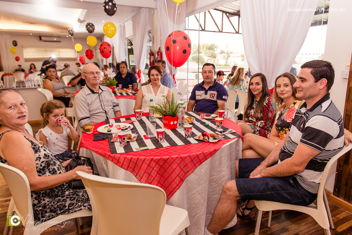 aniversario, festa infantil, bebe, 1 ano, brincadeira, doce, salgadinho, bolo, decoração, brinquedo, espuleto, juce decoracao, familia