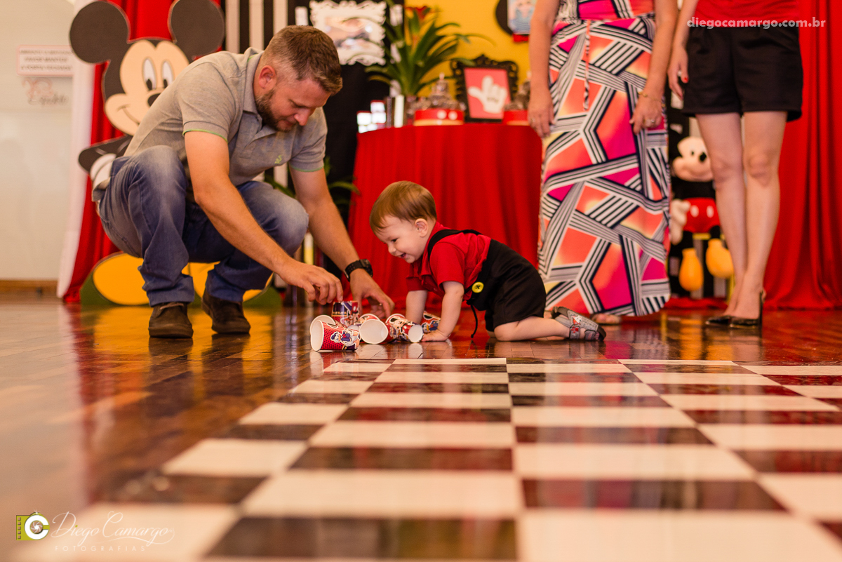 aniversario, festa infantil, bebe, 1 ano, brincadeira, doce, salgadinho, bolo, decoração, brinquedo, espuleto, juce decoracao, familia