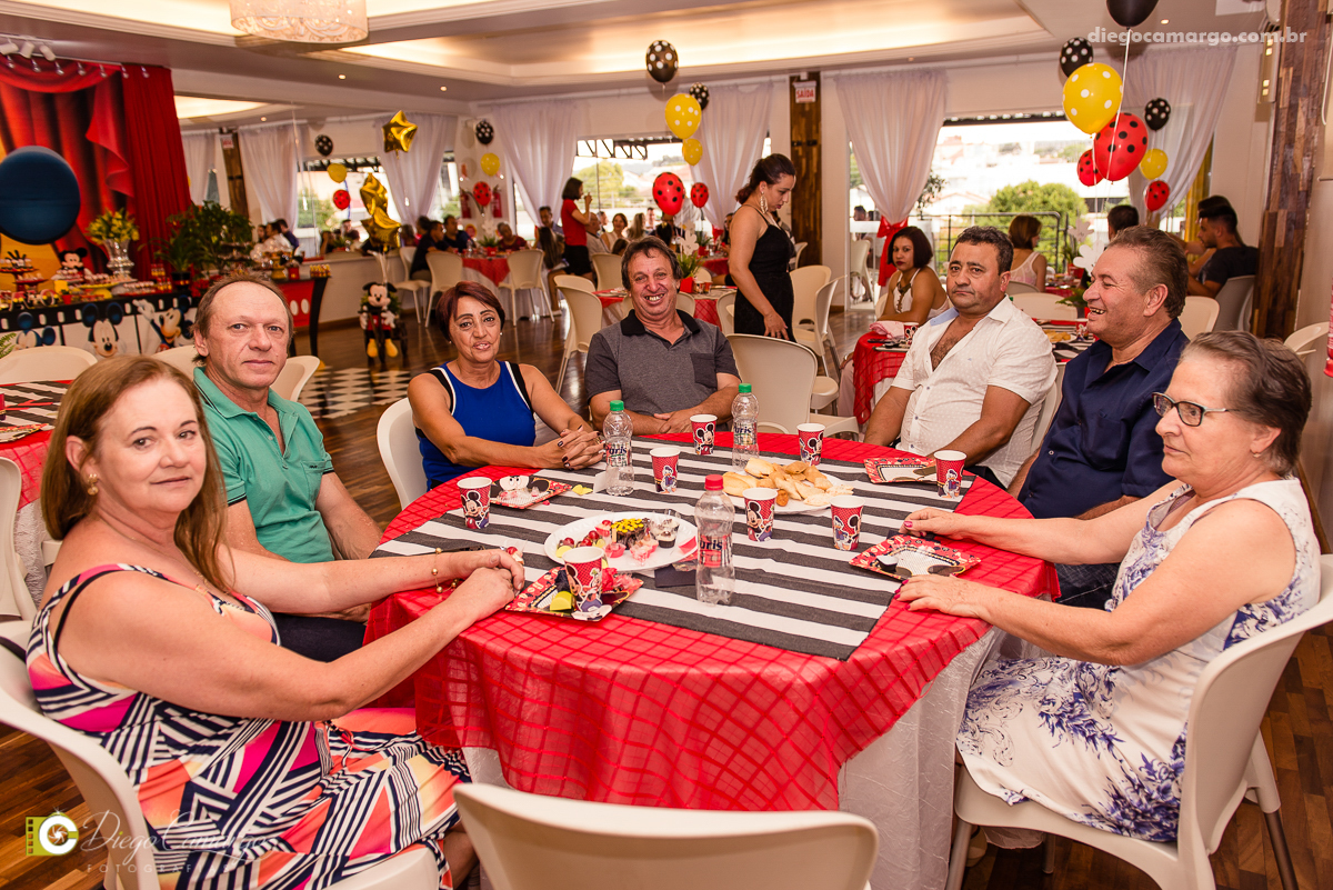 aniversario, festa infantil, bebe, 1 ano, brincadeira, doce, salgadinho, bolo, decoração, brinquedo, espuleto, juce decoracao, familia