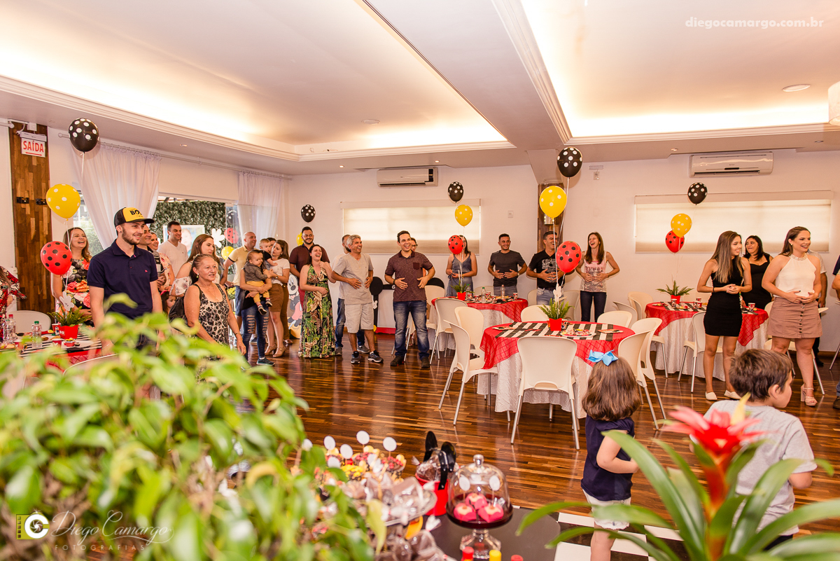 aniversario, festa infantil, bebe, 1 ano, brincadeira, doce, salgadinho, bolo, decoração, brinquedo, espuleto, juce decoracao, familia