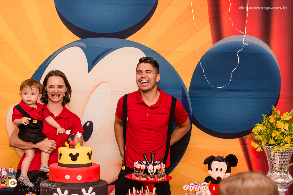 aniversario, festa infantil, bebe, 1 ano, brincadeira, doce, salgadinho, bolo, decoração, brinquedo, espuleto, juce decoracao, familia