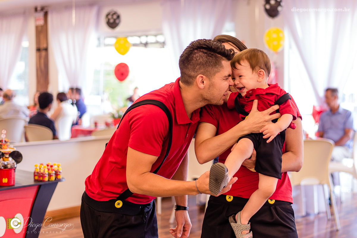 aniversario, festa infantil, bebe, 1 ano, brincadeira, doce, salgadinho, bolo, decoração, brinquedo, espuleto, juce decoracao, familia