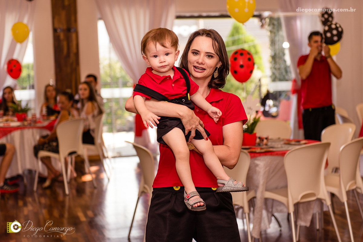 aniversario, festa infantil, bebe, 1 ano, brincadeira, doce, salgadinho, bolo, decoração, brinquedo, espuleto, juce decoracao, familia